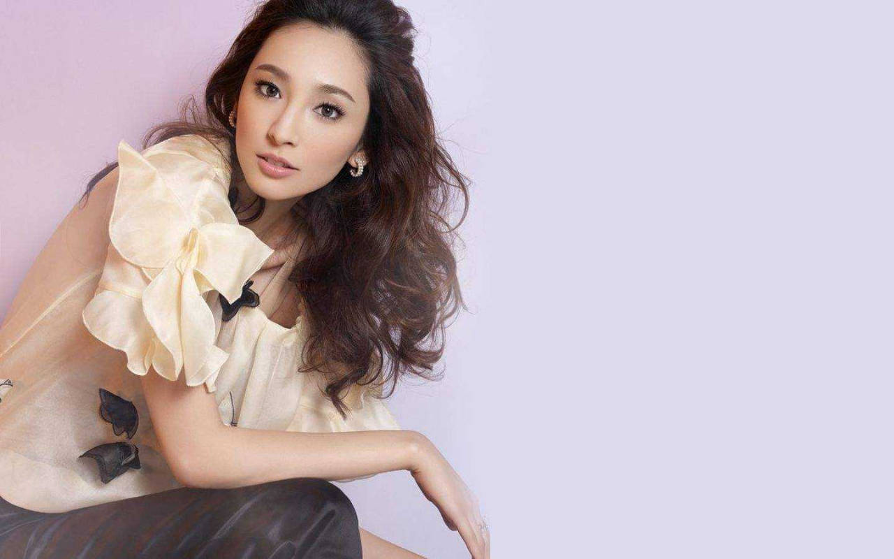 1693973526197659.jpg 吴佩慈.jpg